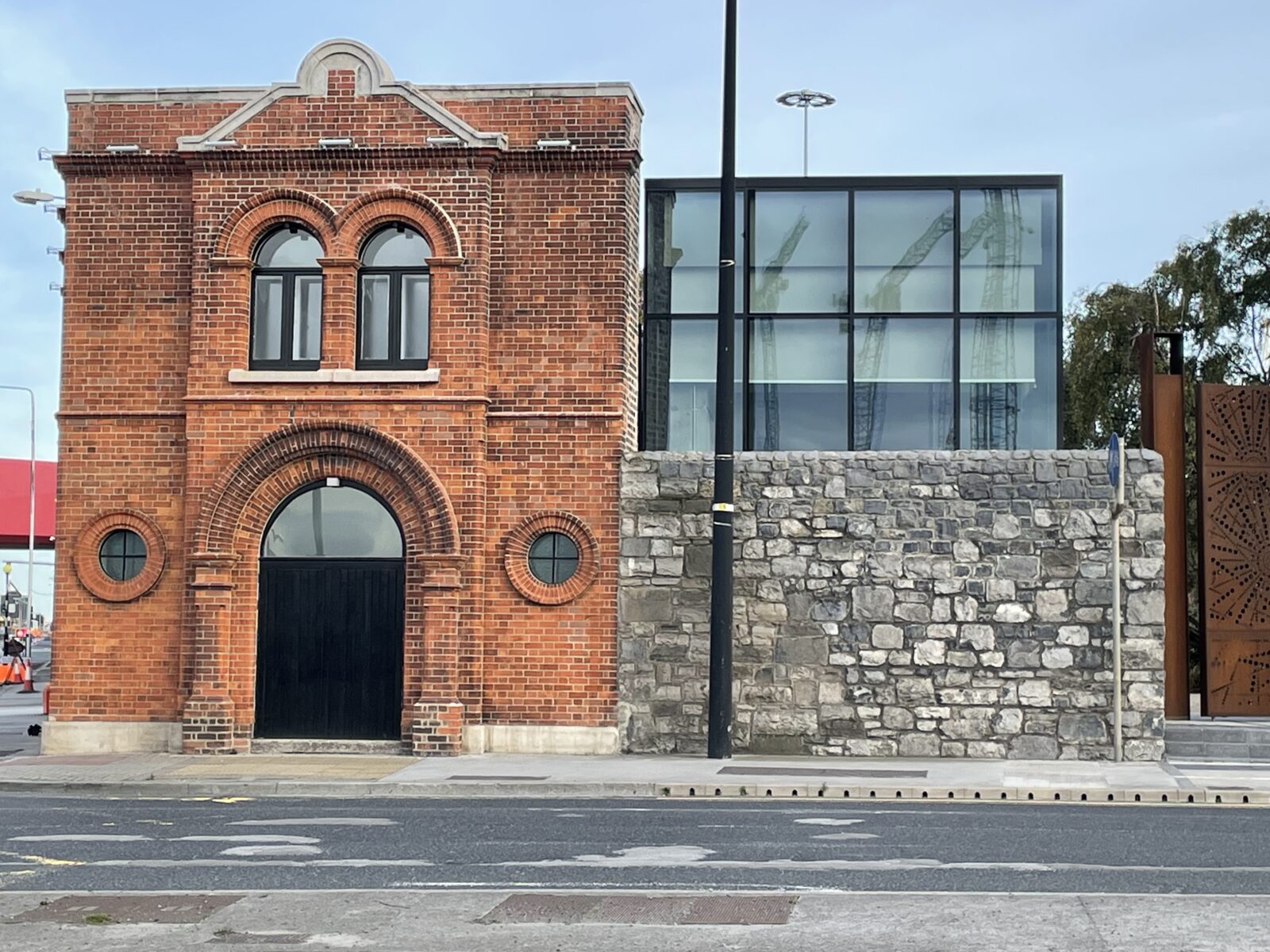 Siúlóid Oidhreachta; Duga Spencer, Ceantar na nDugaí, Baile Átha Cliat