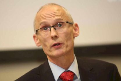 Alt: ‘Leatrom’ á dhéanamh ar dhaltaí ag ‘meon aonteangach’ i leith díolúine na Gaeilge – saineolaí oideachais