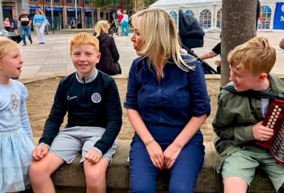 ‘Éacht ceoil, éacht cairdis’– os cionn milliún cuairteoir i mBéal Feirste don Fhleadh Cheoil