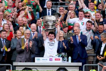 Alt: Tír tairngire bainte amach ag Maigh Eo agus deireadh leis an bhfanacht